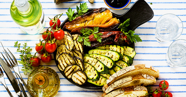 Mangiamo di stagione  - Melanzane, meloni, angurie... Scopri tutte le specialità di giugno.